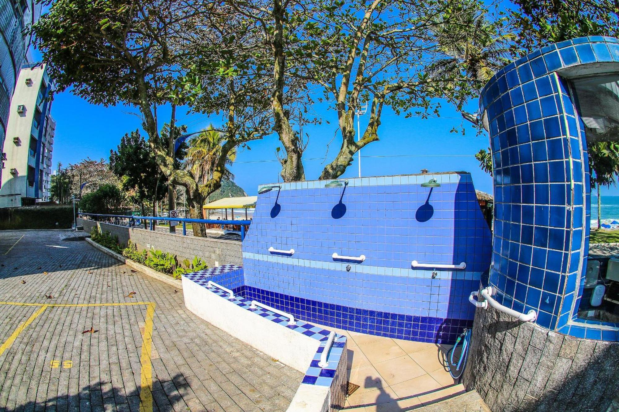 5E - Pé na areia do Guarujá - Praia do Tombo Esterno foto